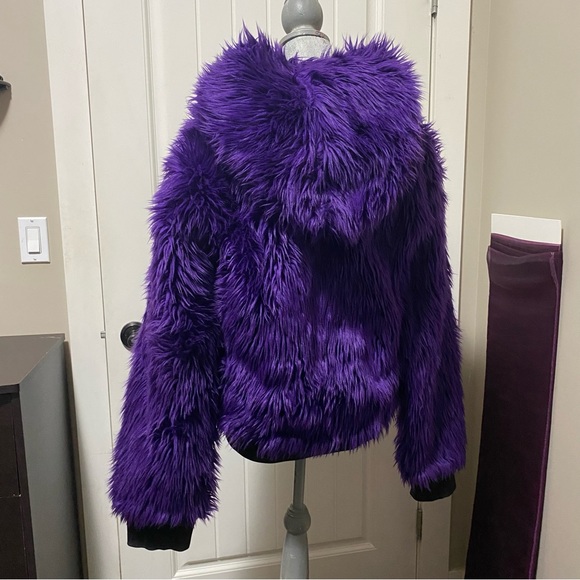 Purple fuzzy coat - Picture 5 of 8